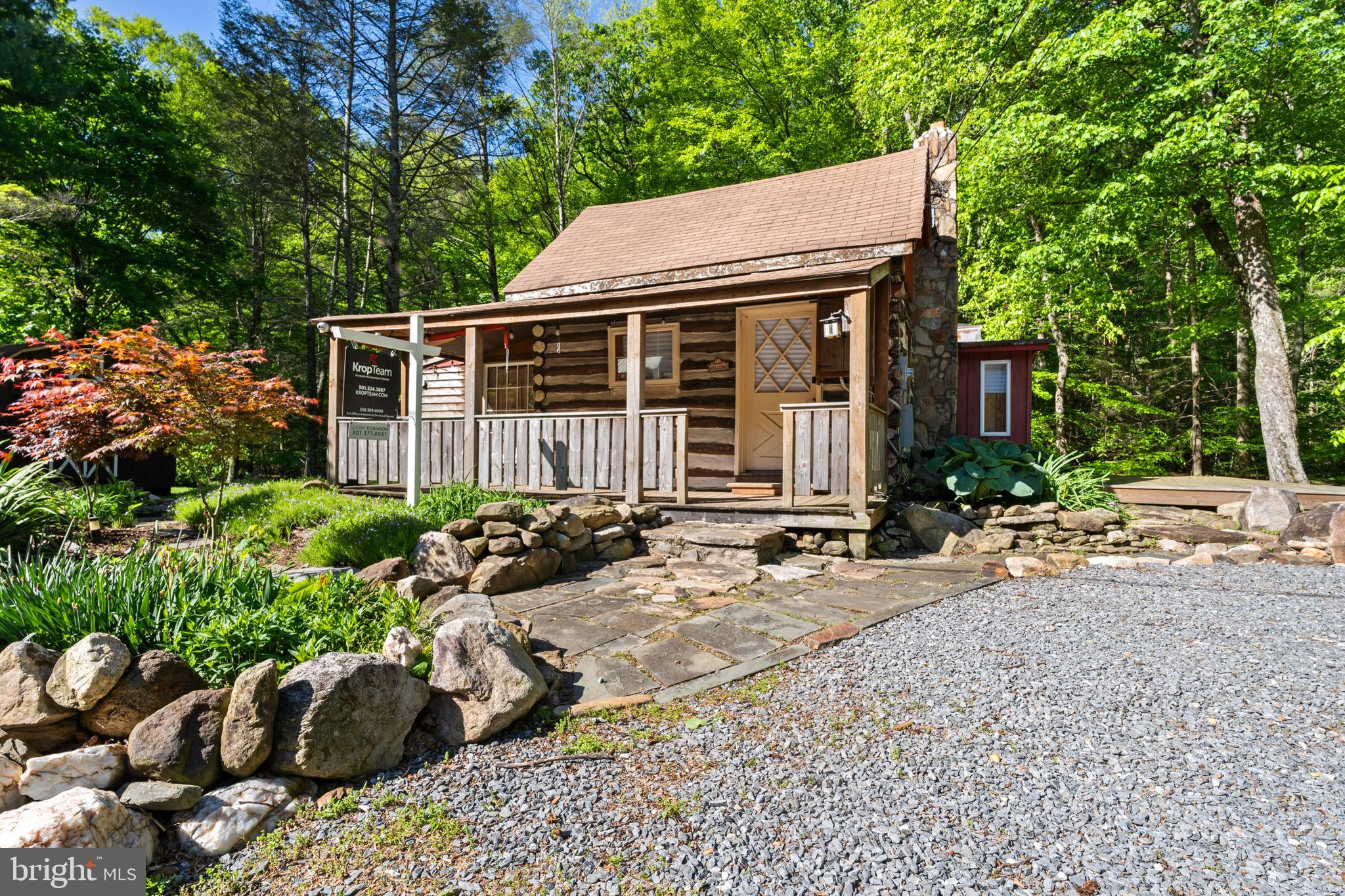 MOUNTAINDALE - Residential