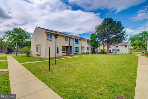 Photo of 7514 Clemson Court, MANASSAS, VA 20109 (MLS # VAPW2119588)