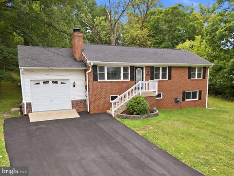 Photo of 8411 Leland Road, MANASSAS, VA 20111 (MLS # VAPW2130868)