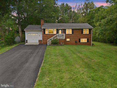 Photo of 8411 Leland Road, MANASSAS, VA 20111 (MLS # VAPW2130868)