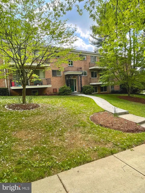 10518 Weymouth Street #4, Bethesda, MD MLS: MDMC2178064