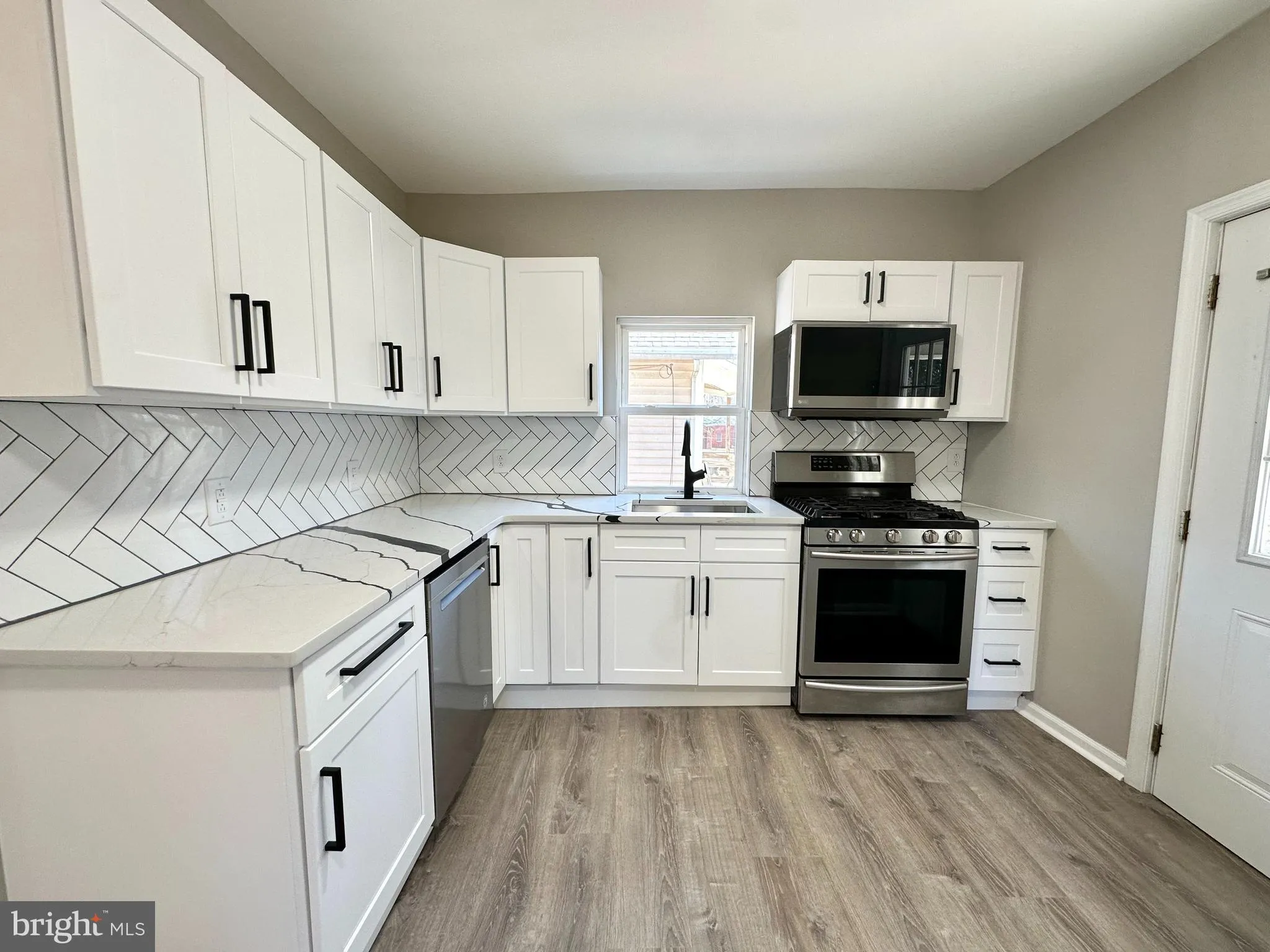 Pennsauken, New Jersey 08109, United States, 3 Bedrooms Bedrooms, ,2 BathroomsBathrooms,Residential,Active,85106