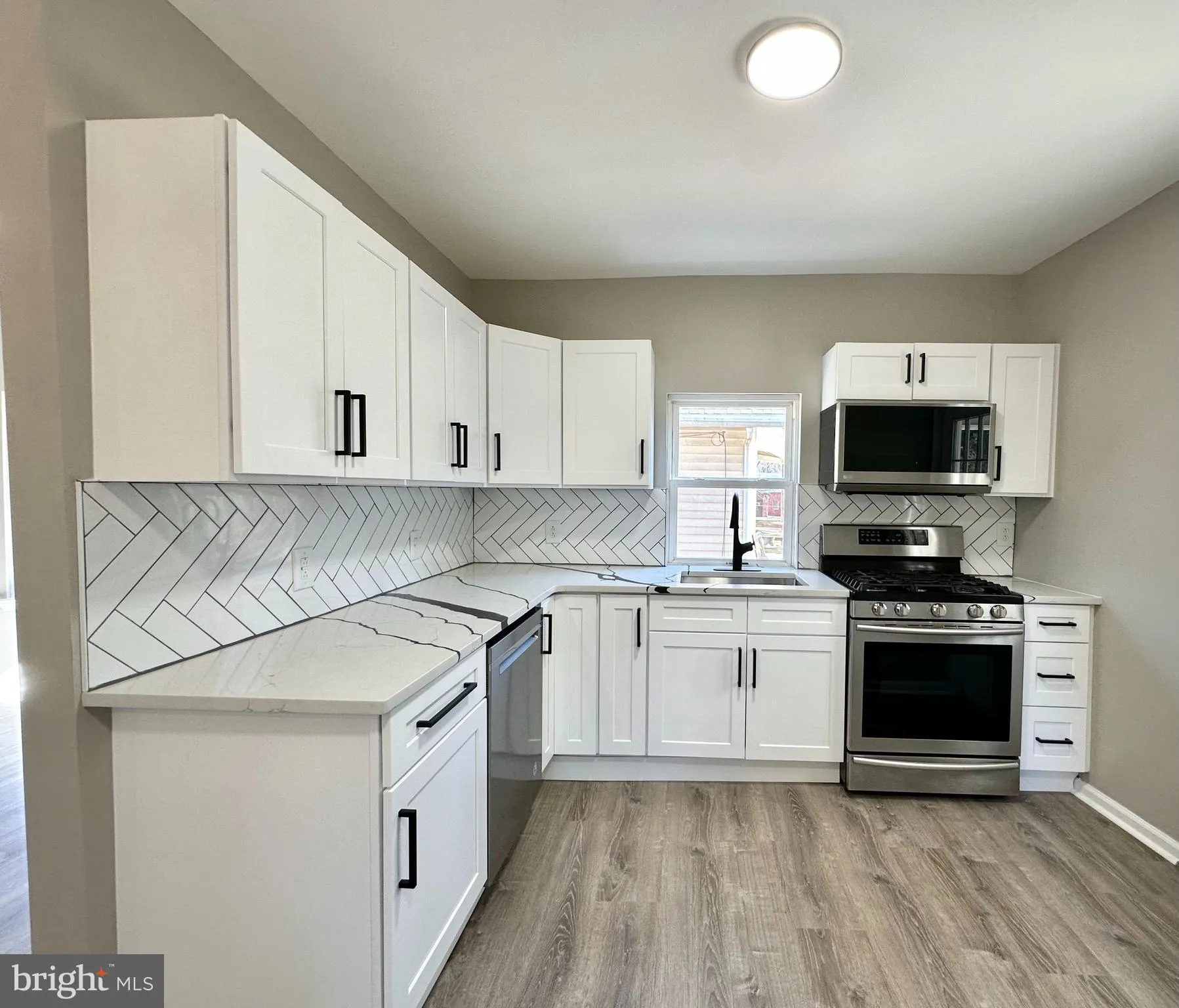 Pennsauken, New Jersey 08109, United States, 3 Bedrooms Bedrooms, ,2 BathroomsBathrooms,Residential,Active,85106