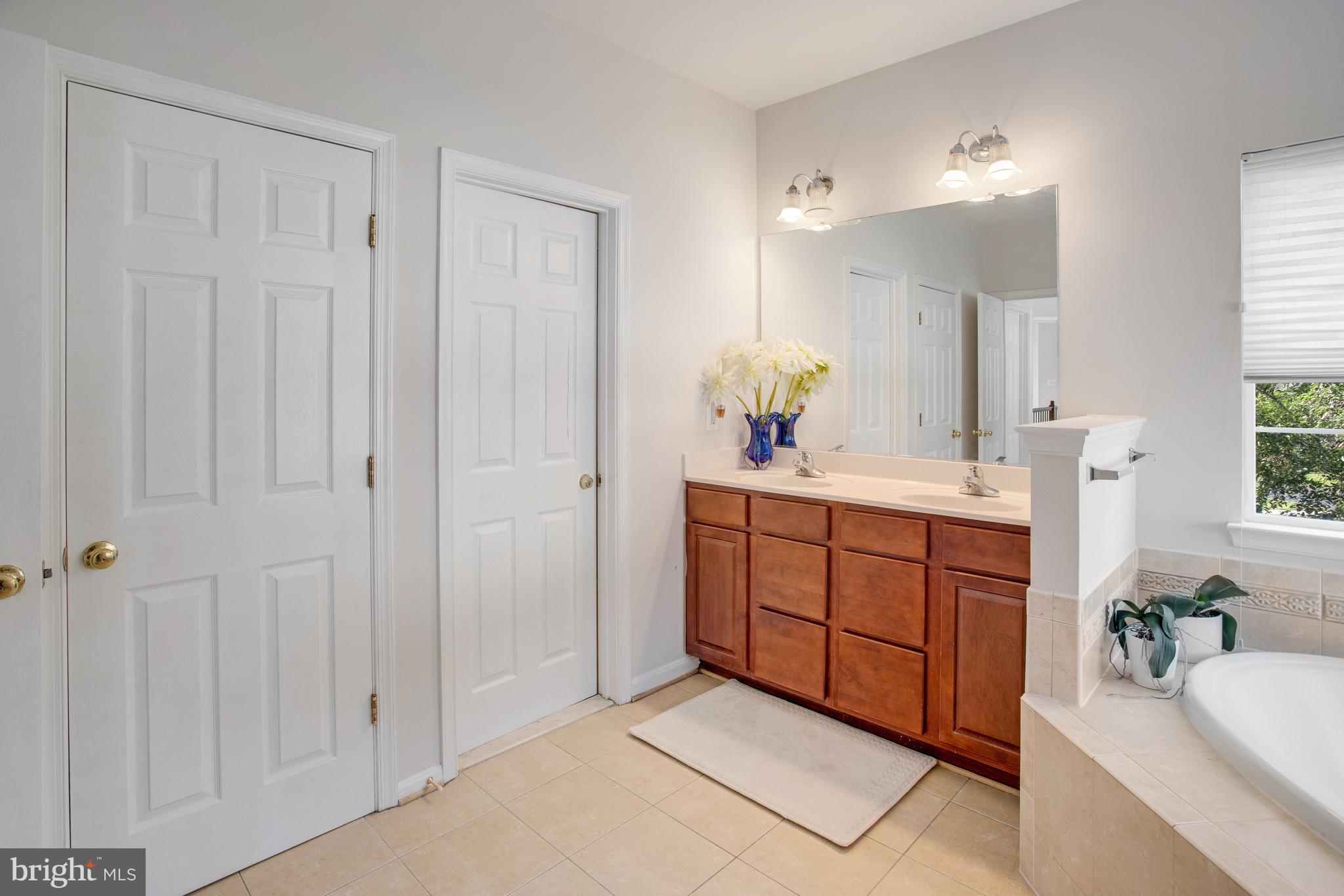 CROSSMAN CREEK - Residential