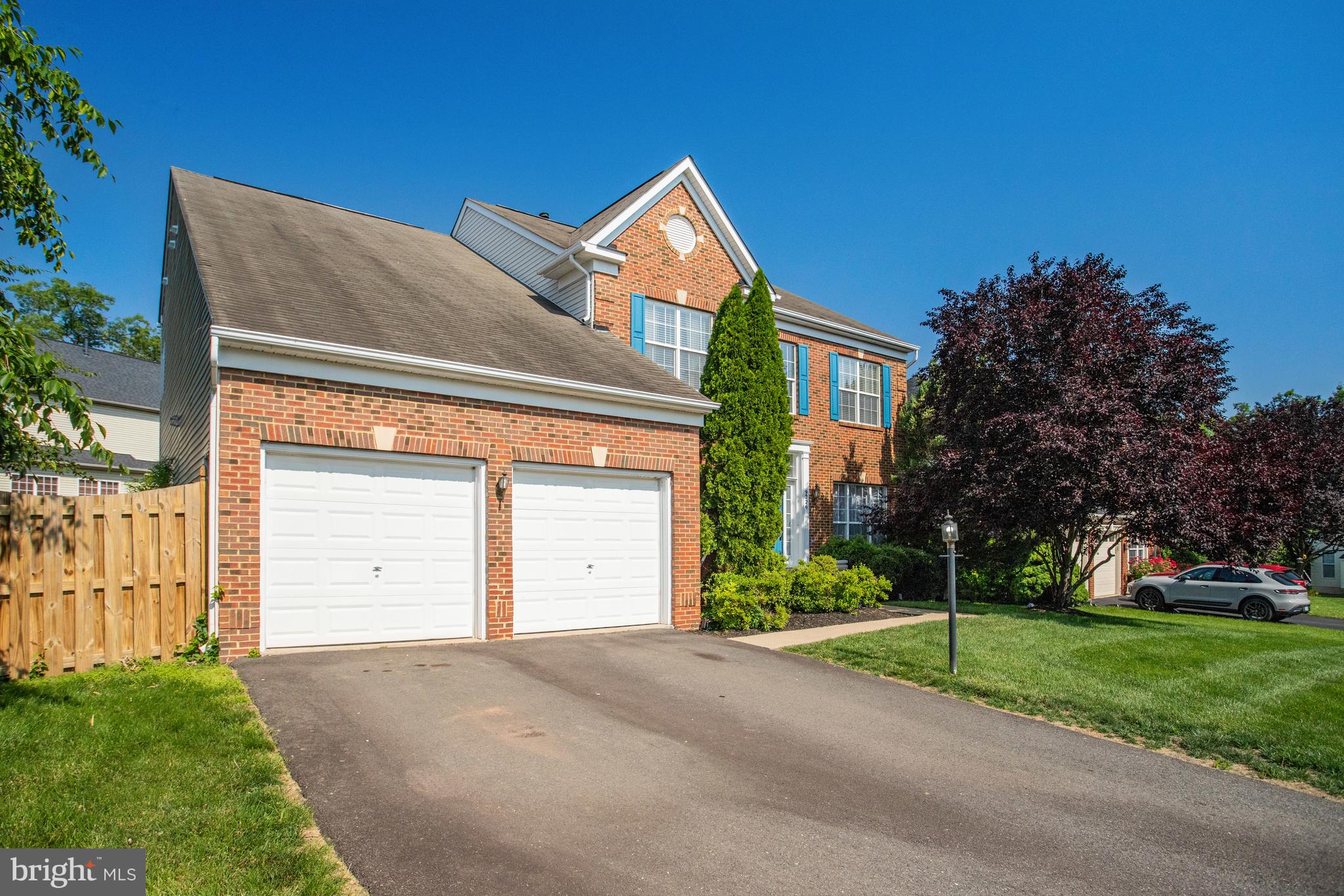 CROSSMAN CREEK - Residential