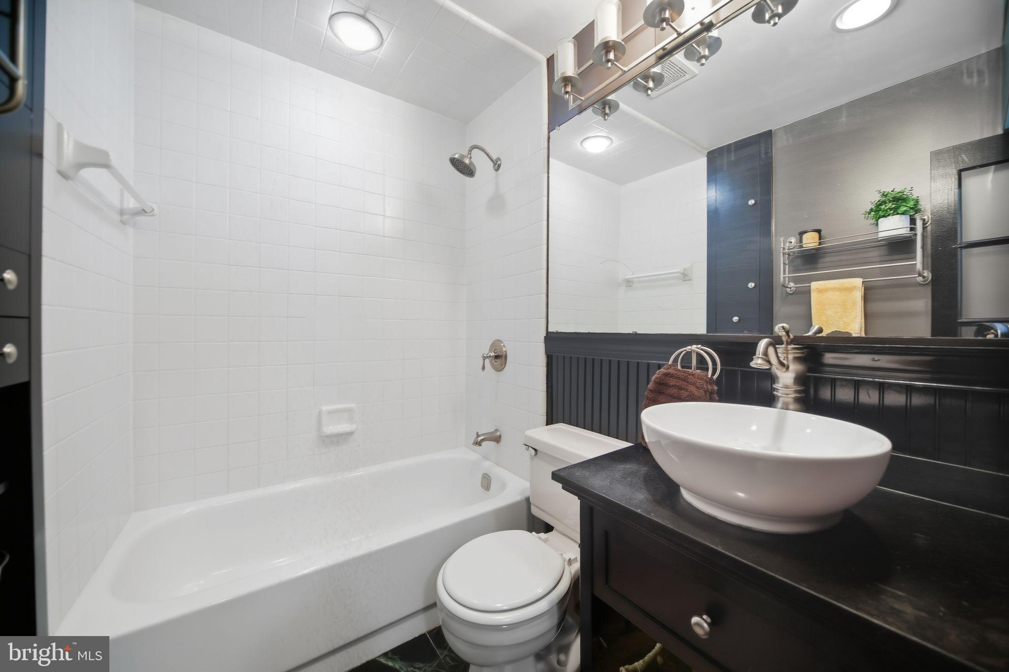 GRADUATE HOSPITAL - Residential