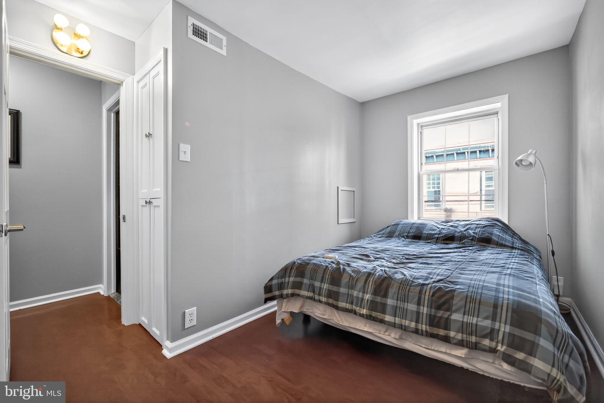 GRADUATE HOSPITAL - Residential