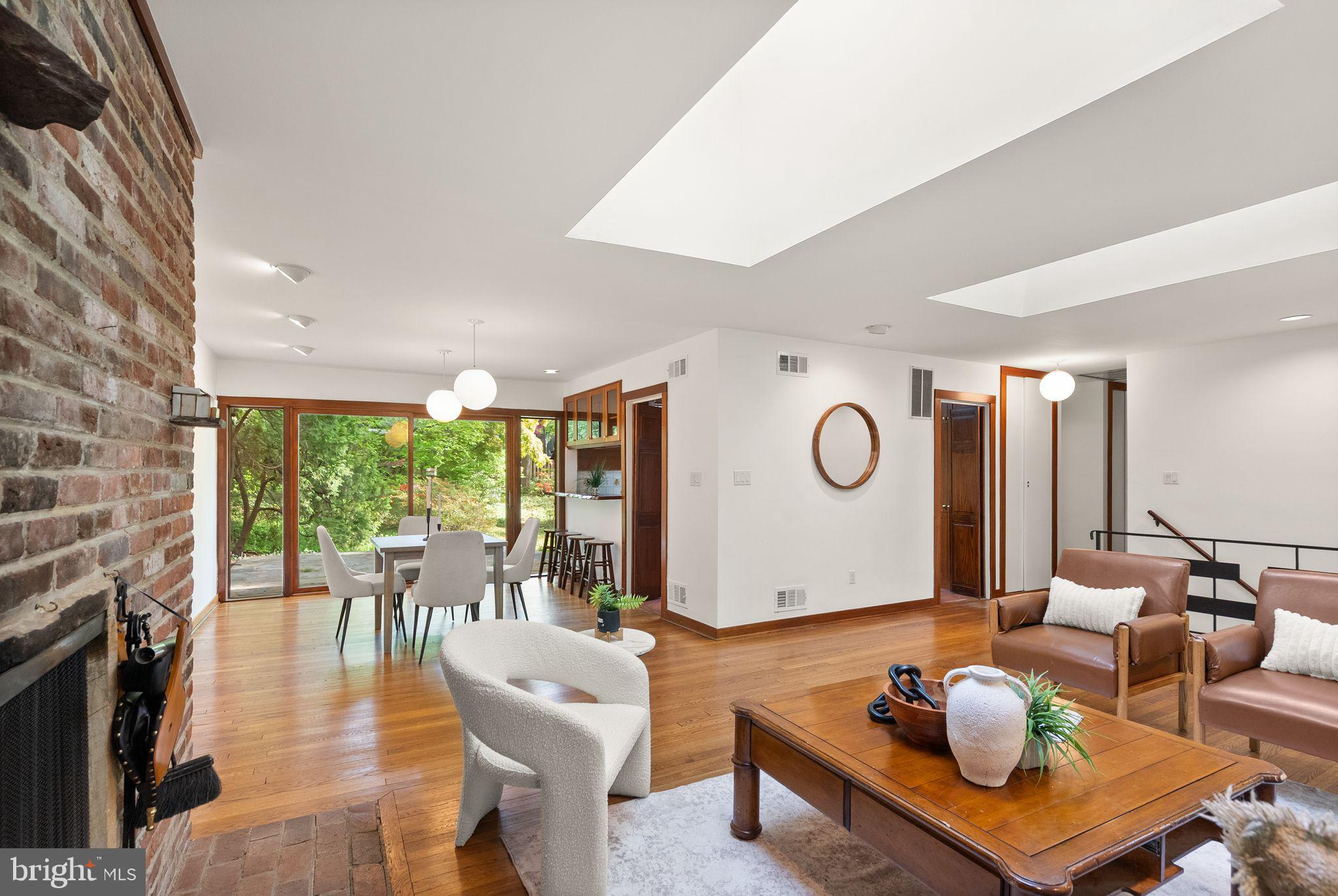 HIGH POINT - Residential