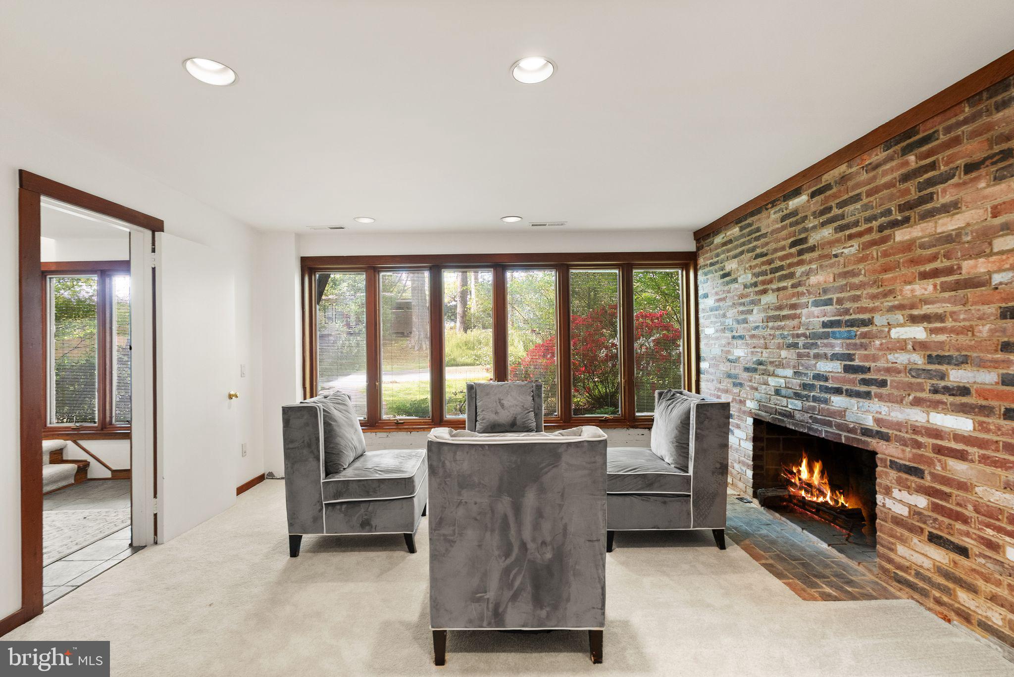 HIGH POINT - Residential