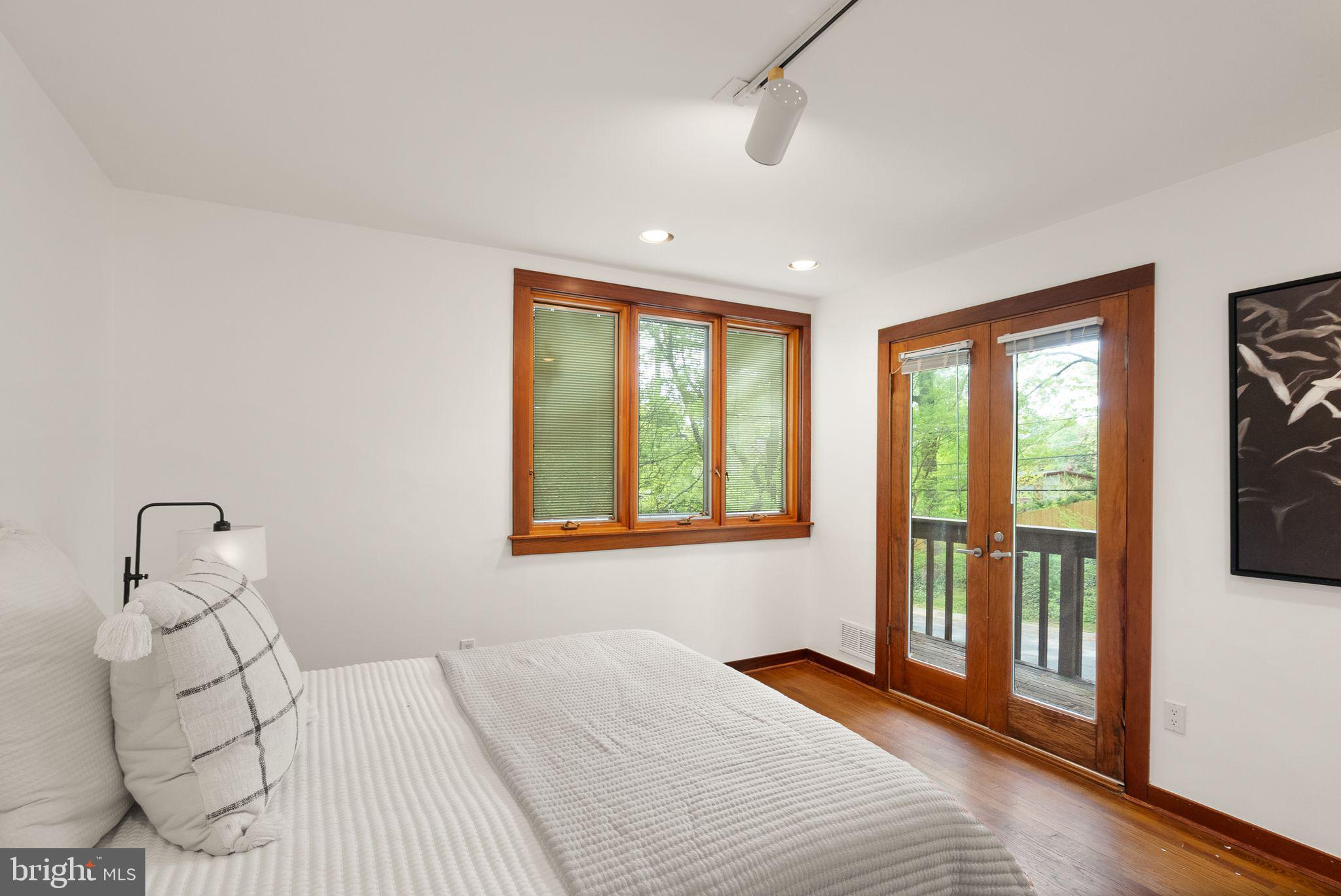 HIGH POINT - Residential