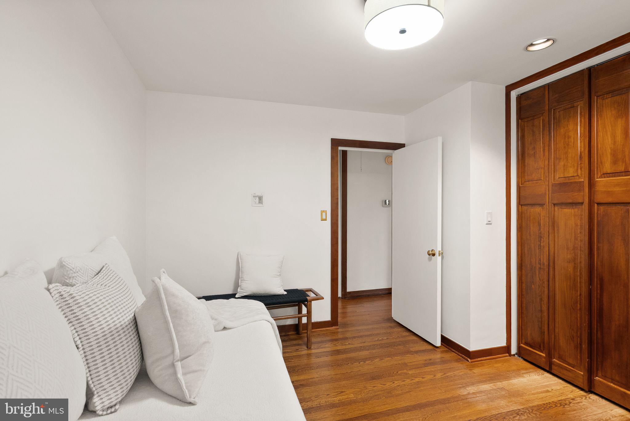 HIGH POINT - Residential