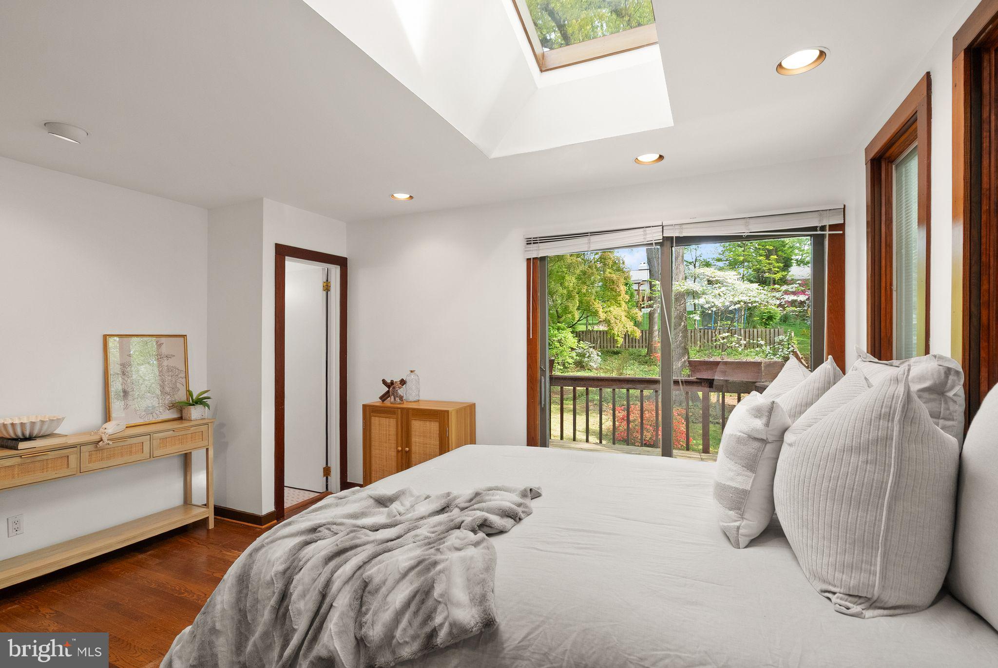 HIGH POINT - Residential