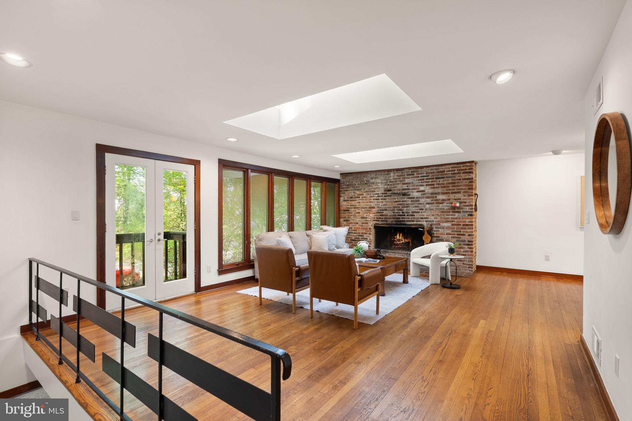 HIGH POINT - Residential