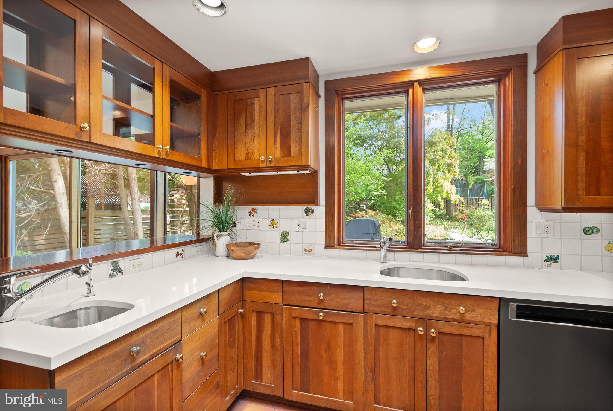 HIGH POINT - Residential