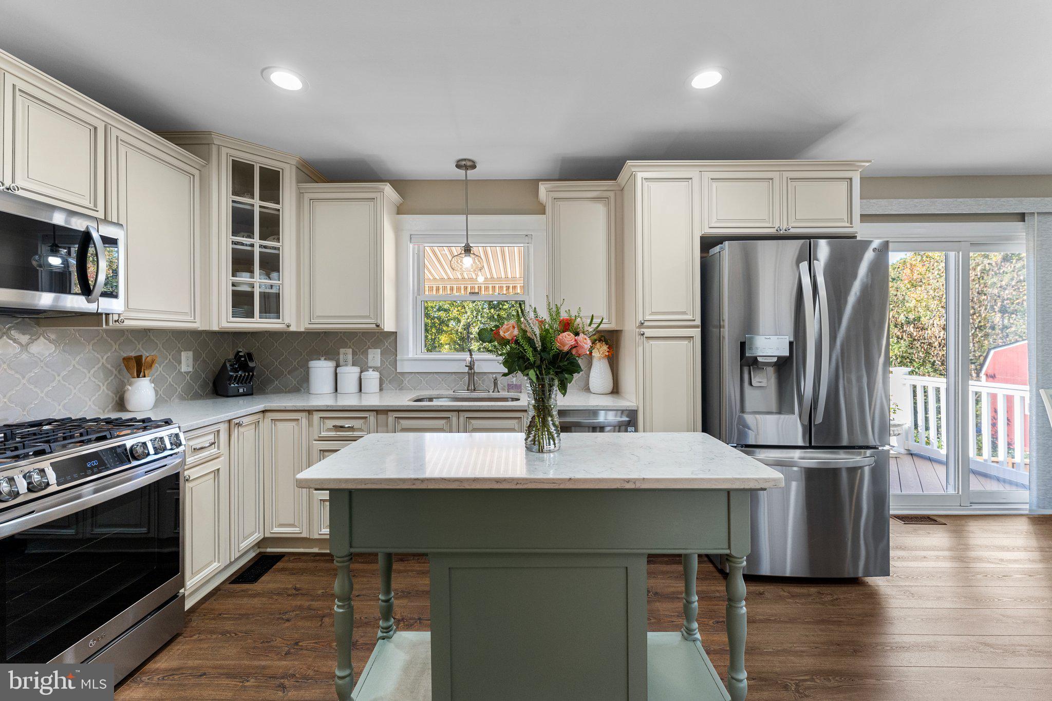 BAYVIEW ESTATES - Residential