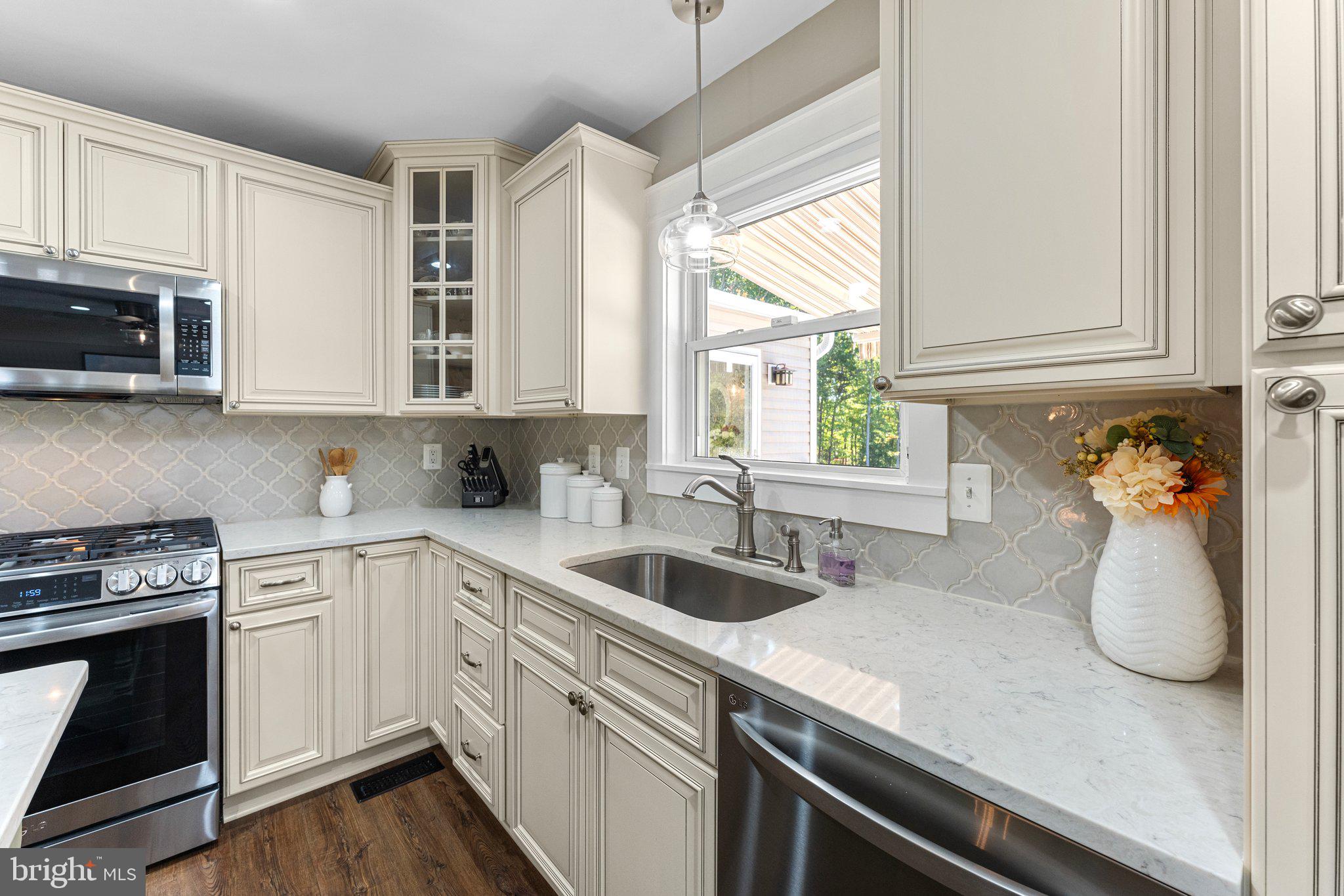 BAYVIEW ESTATES - Residential