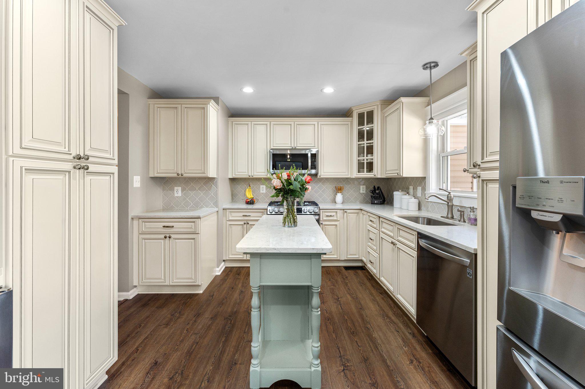 BAYVIEW ESTATES - Residential