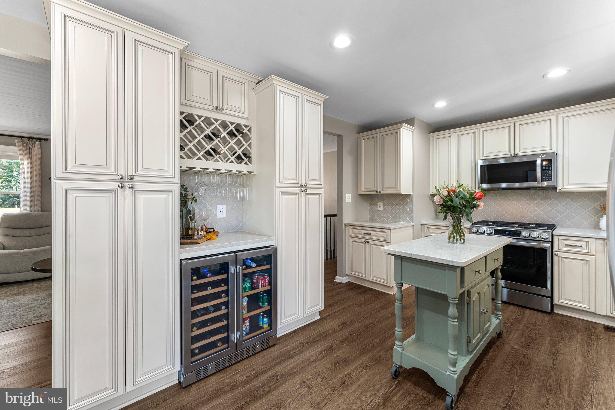 BAYVIEW ESTATES - Residential