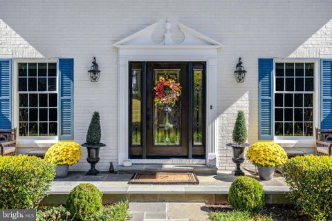 329 CLUB VIEW DRIVE GREAT FALLS VA 22066