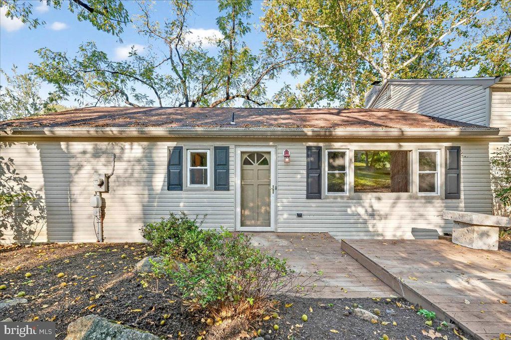 Photo of 121 Midway Road, PHOENIXVILLE, PA 19460 (MLS # PACT2110332)