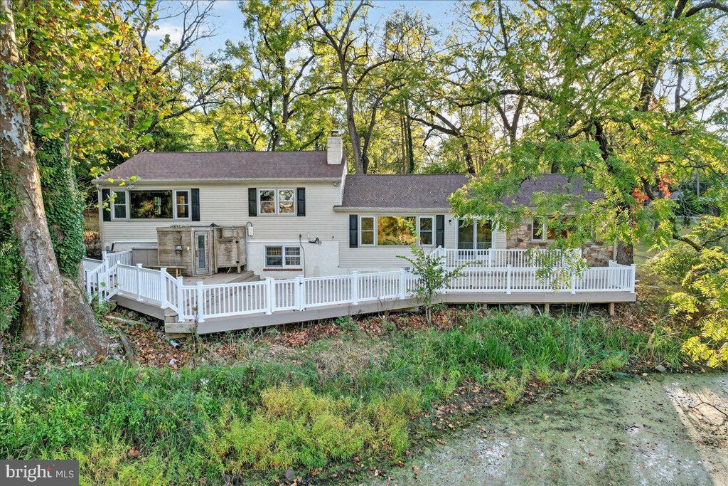 Photo of 121 Midway Road, PHOENIXVILLE, PA 19460 (MLS # PACT2110332)
