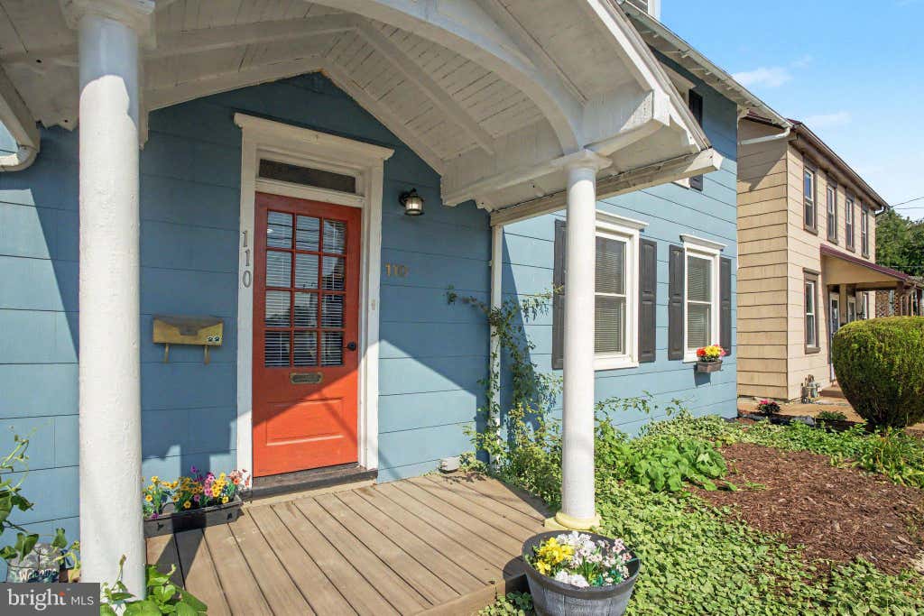 Photo of 110 N Barbara Street, MOUNT JOY, PA 17552 (MLS # PALA2093328)