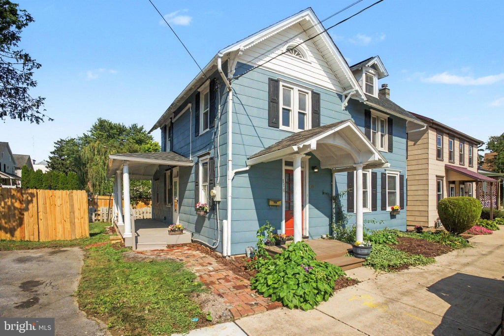Photo of 110 N Barbara Street, MOUNT JOY, PA 17552 (MLS # PALA2093328)