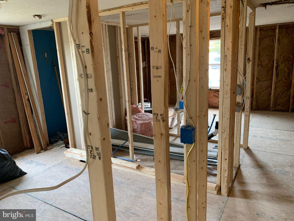 CEDAR MANOR MHP - Residential