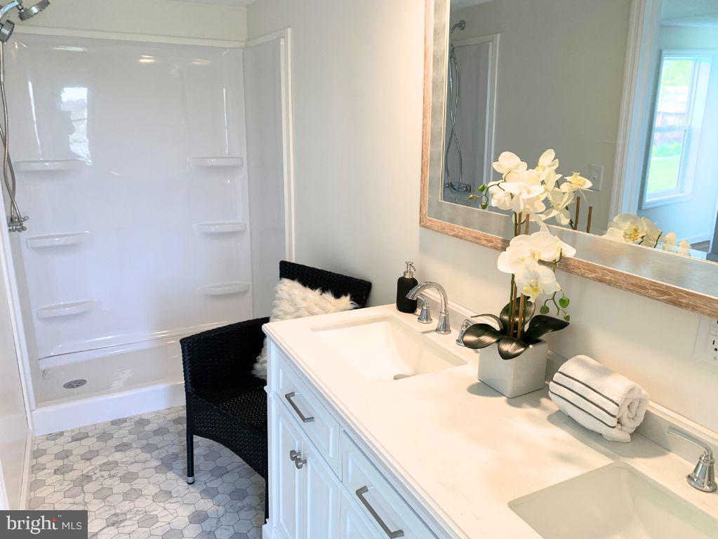 CEDAR MANOR MHP - Residential