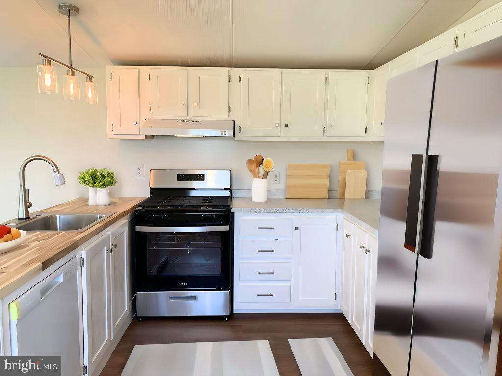 CEDAR MANOR MHP - Residential