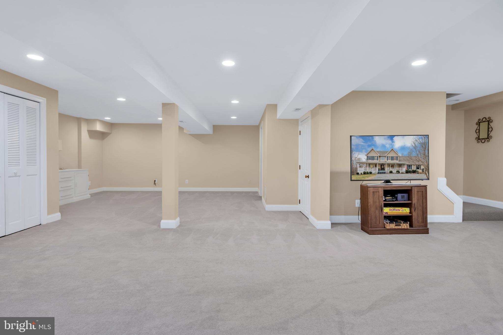 BELLEVUE FARMS - Residential