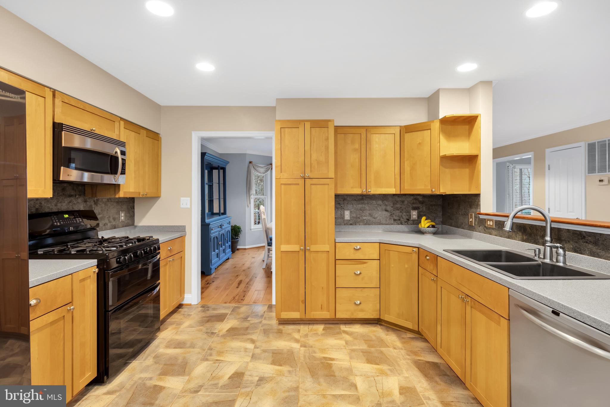 BELLEVUE FARMS - Residential