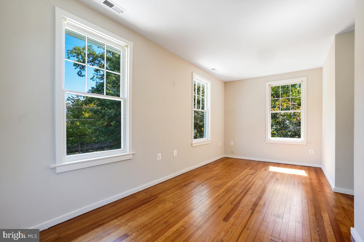 TAKOMA PARK - Residential