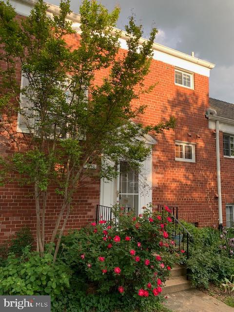 PARK  FAIRFAX - Residential Lease