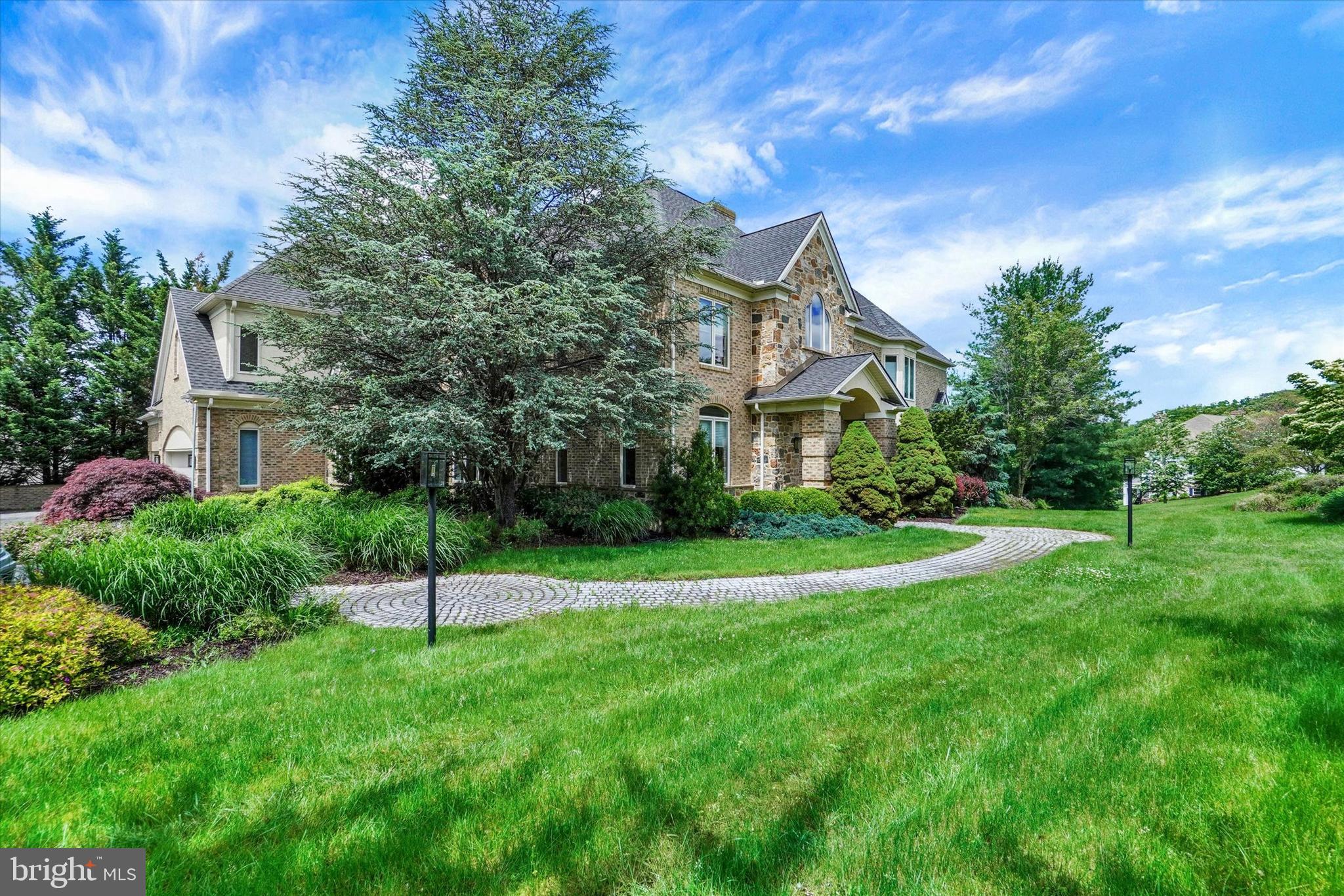 2800 DEER LEAP LANE