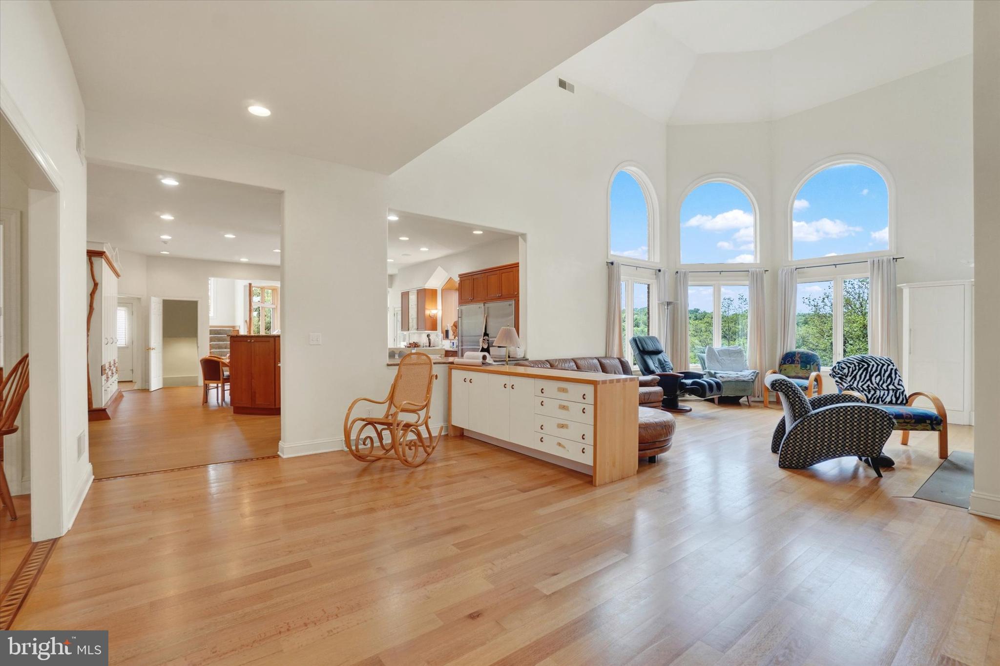 DEER CHASE - Residential