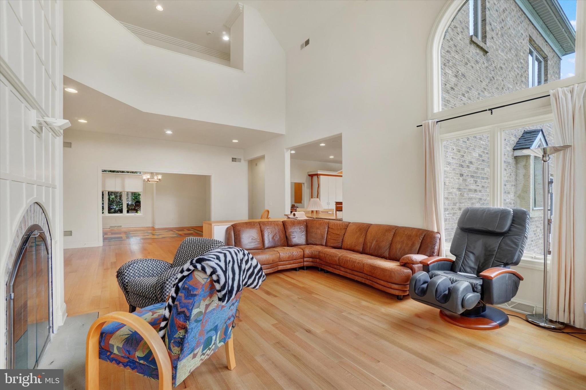 DEER CHASE - Residential