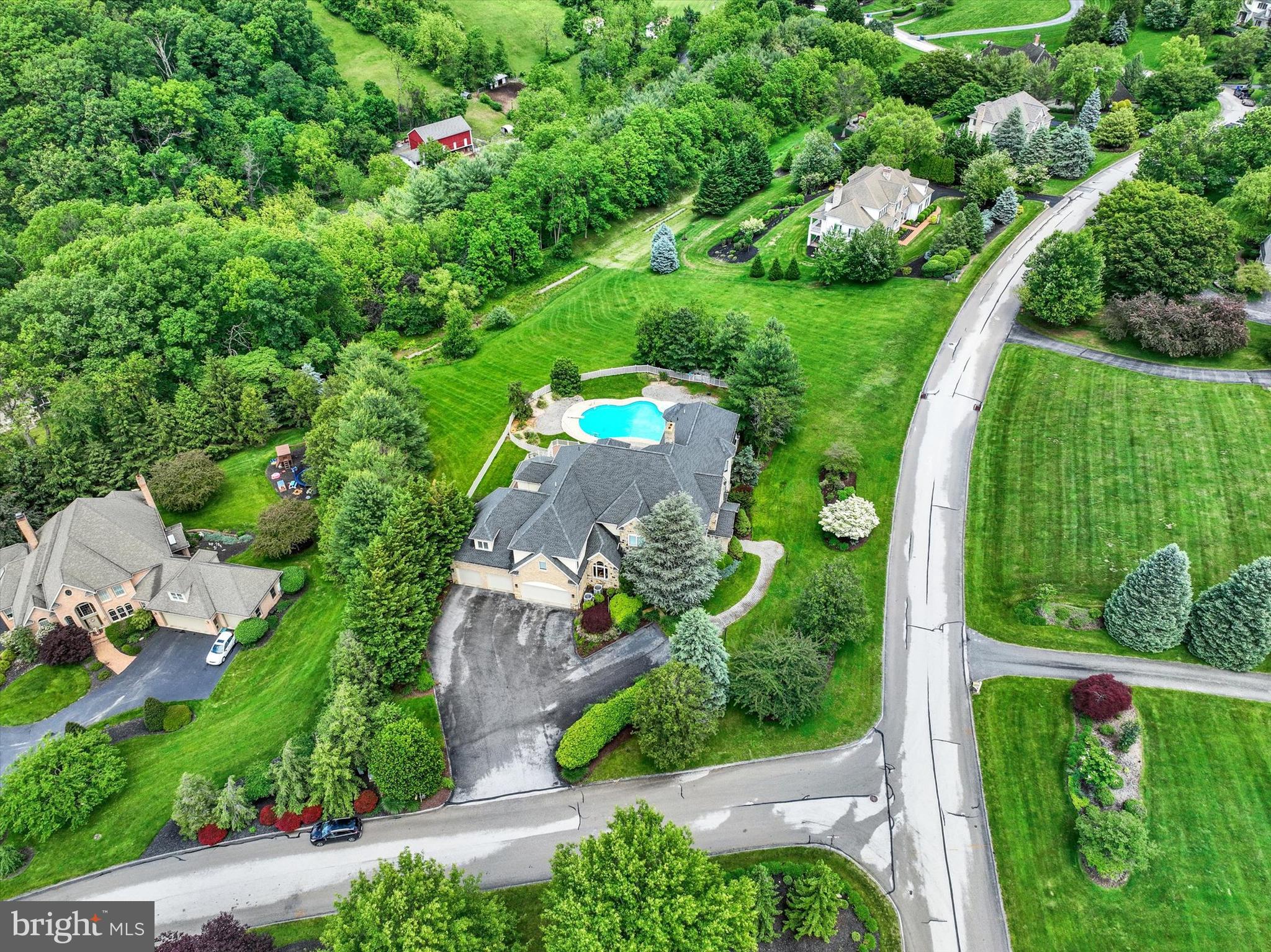 DEER CHASE - Residential