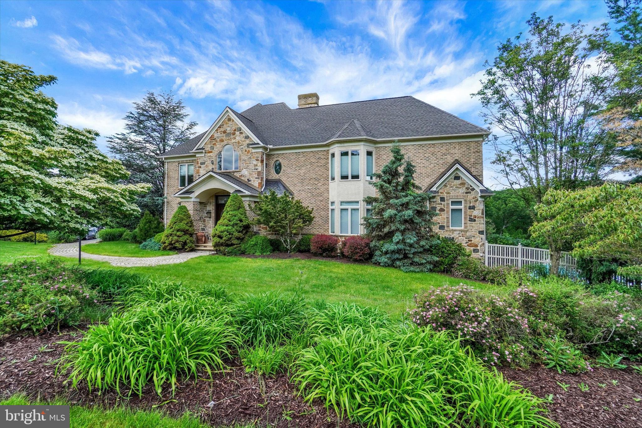 2800 DEER LEAP LANE