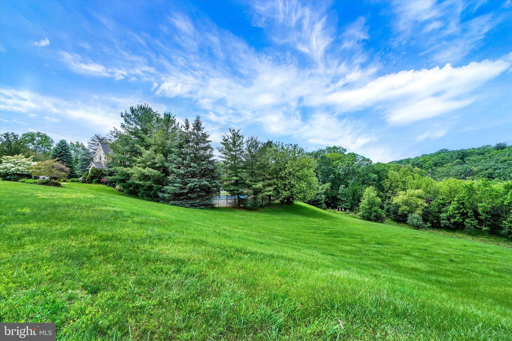 DEER CHASE - Residential