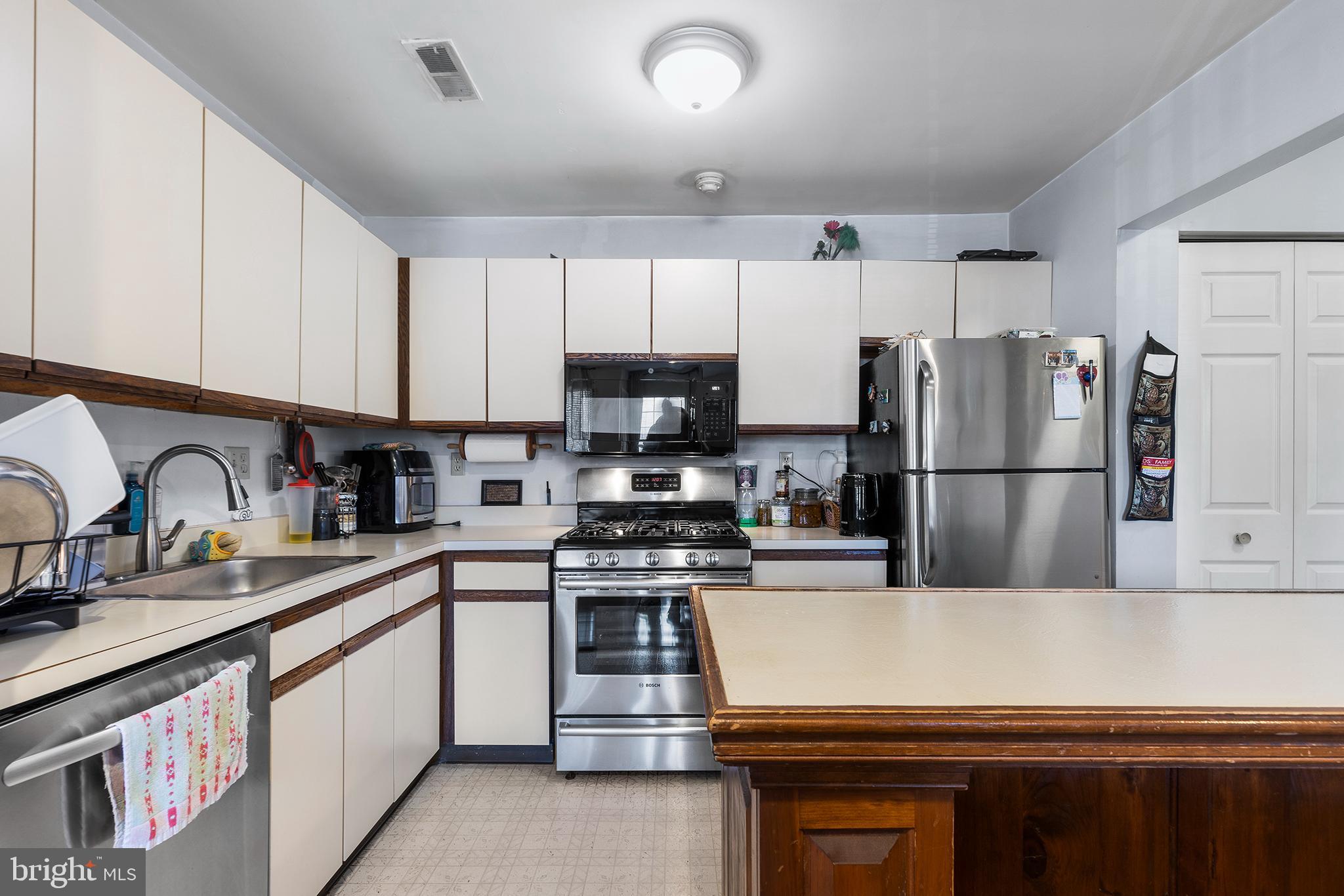 1102 DIAMOND DRIVE