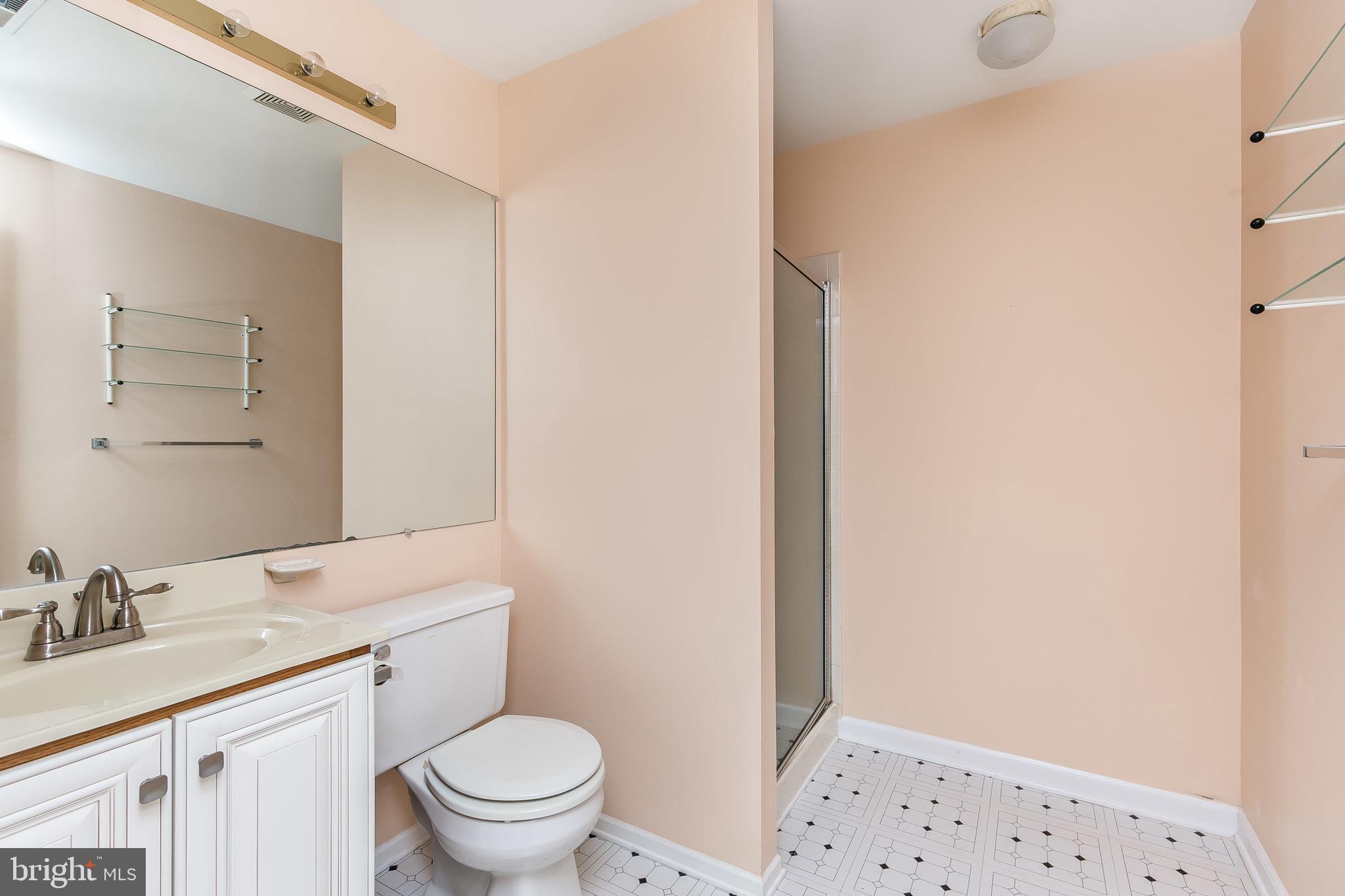 CROMWELL STATION - Residential