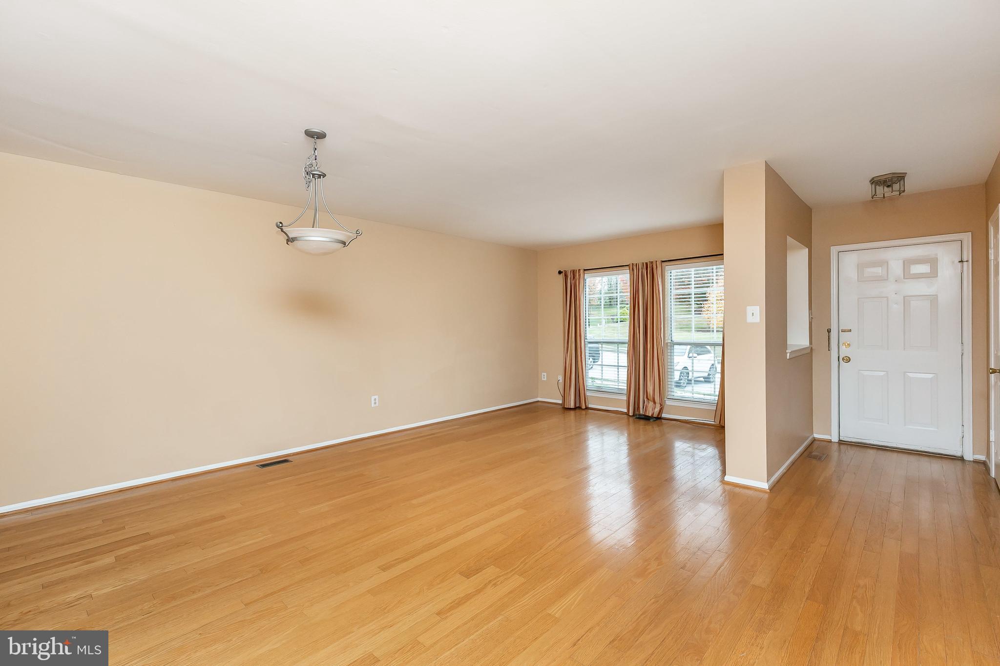 CROMWELL STATION - Residential