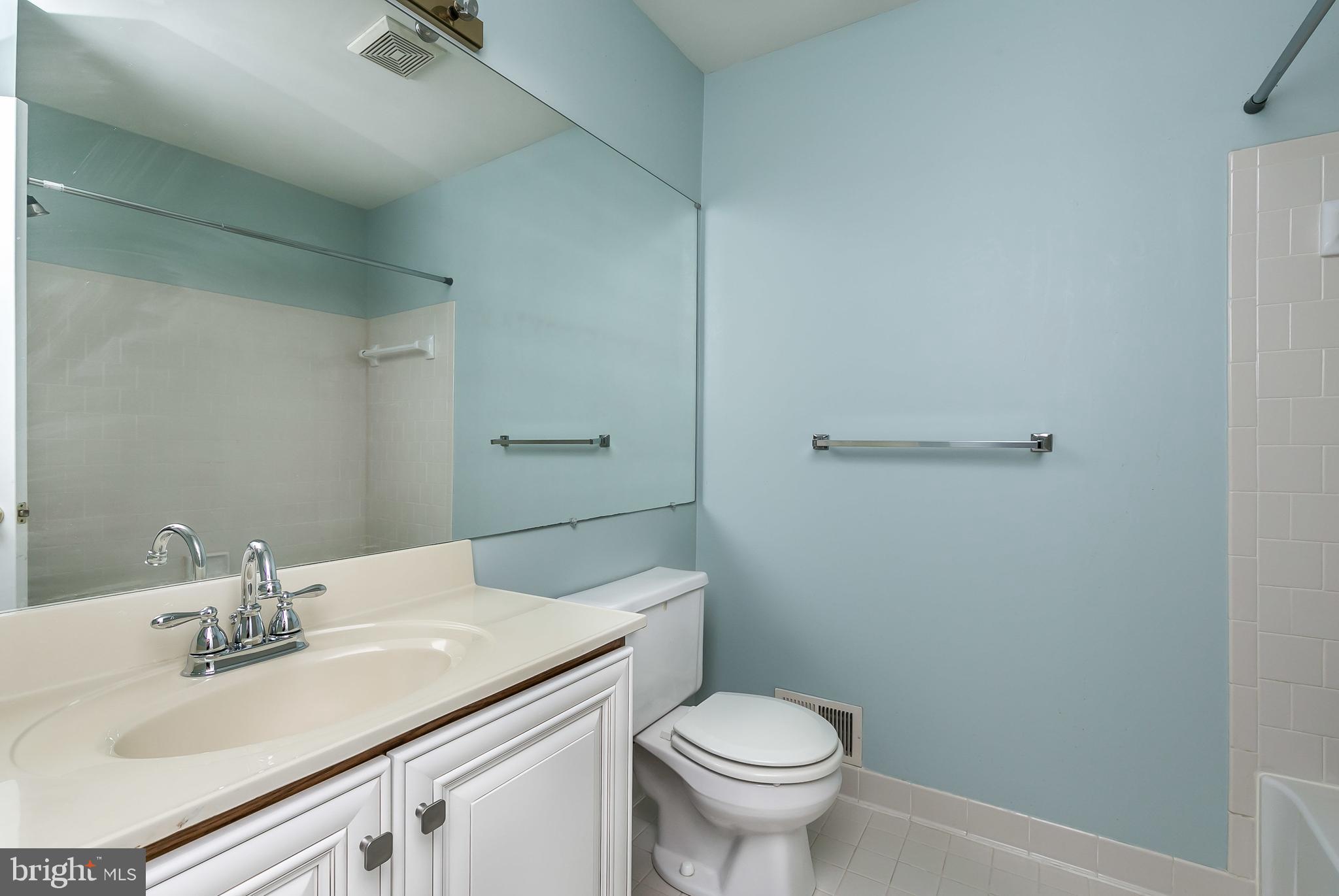 CROMWELL STATION - Residential