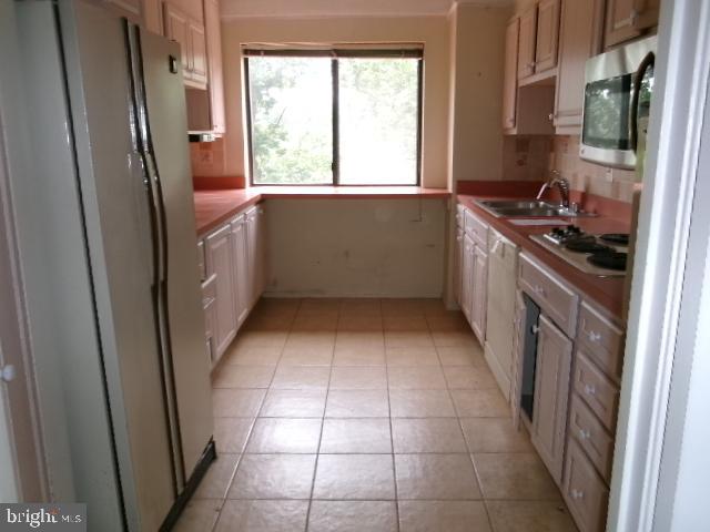 5904 MOUNT EAGLE DRIVE 210