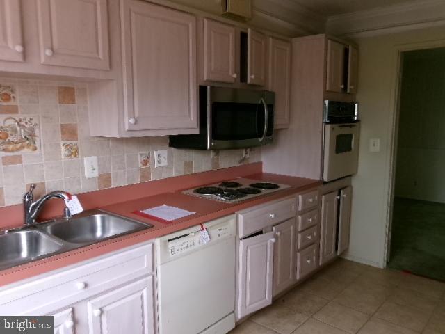 5904 MOUNT EAGLE DRIVE 210