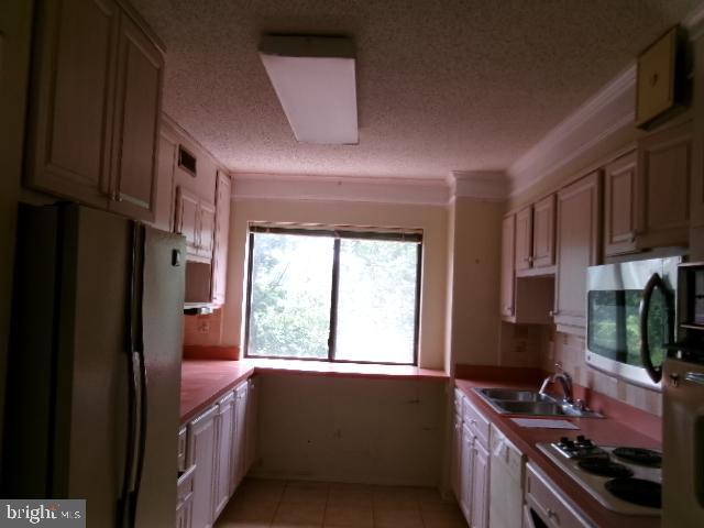 5904 MOUNT EAGLE DRIVE 210