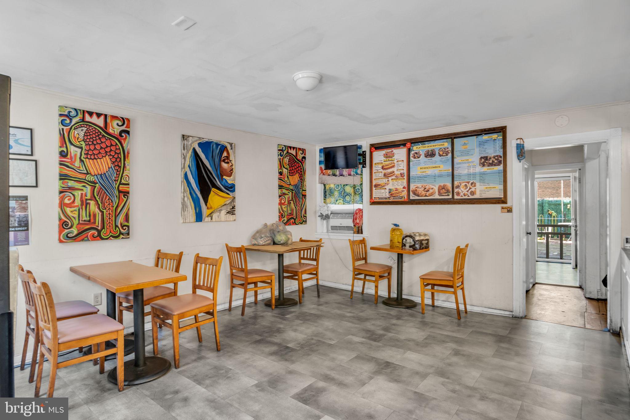 10 W POMFRET STREET