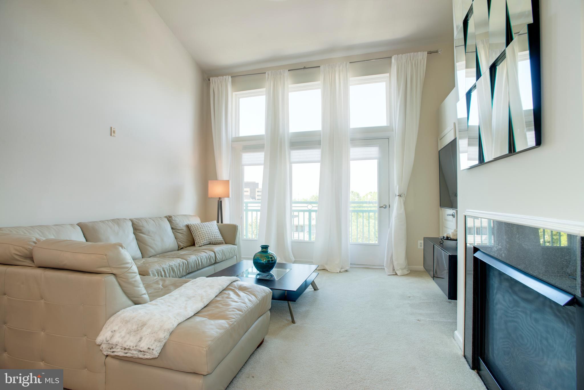 RESTON TOWN CENTER - Residential