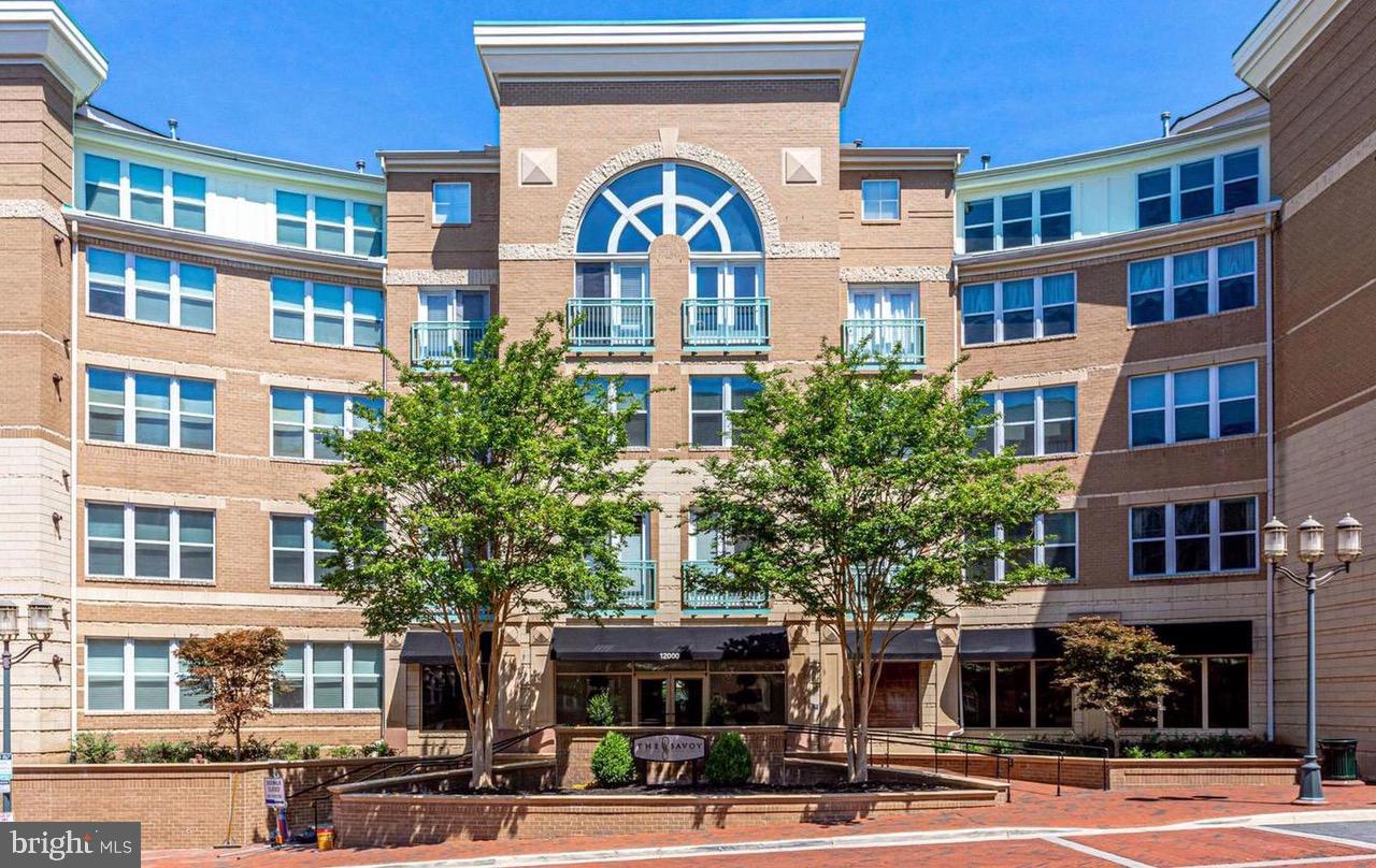 RESTON TOWN CENTER - Residential